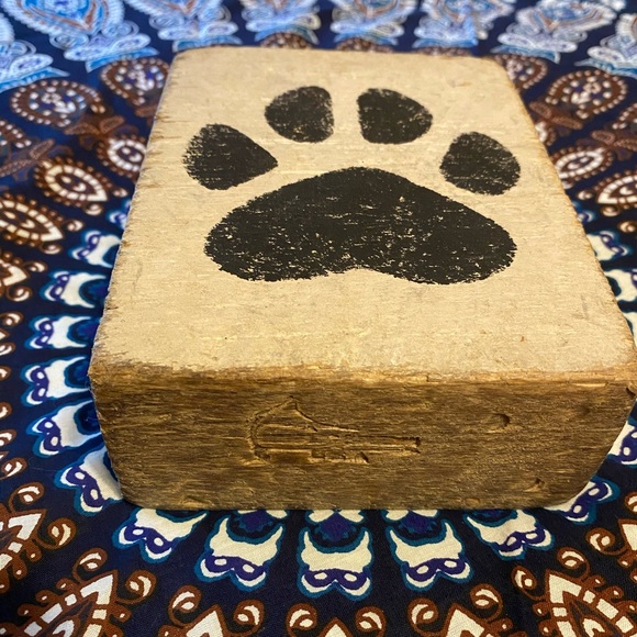 Rustic Paw Print Wooden Sign - Picture 4 of 6